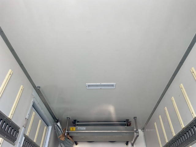 いすゞエルフ冷凍車（冷蔵車）小型（2t・3t）[写真13]