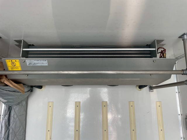 いすゞエルフ冷凍車（冷蔵車）小型（2t・3t）[写真15]