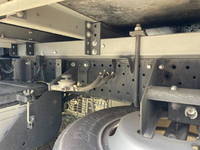 いすゞエルフ冷凍車（冷蔵車）小型（2t・3t）[写真23]