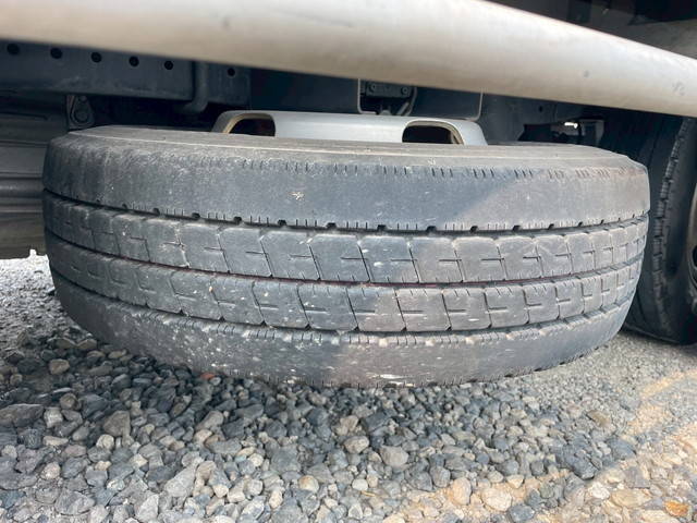 いすゞエルフ冷凍車（冷蔵車）小型（2t・3t）[写真26]