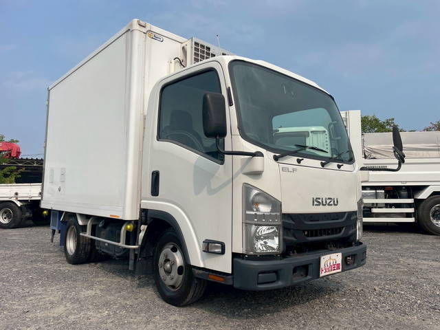 いすゞエルフ冷凍車（冷蔵車）小型（2t・3t）[写真03]