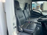 いすゞエルフ冷凍車（冷蔵車）小型（2t・3t）[写真35]