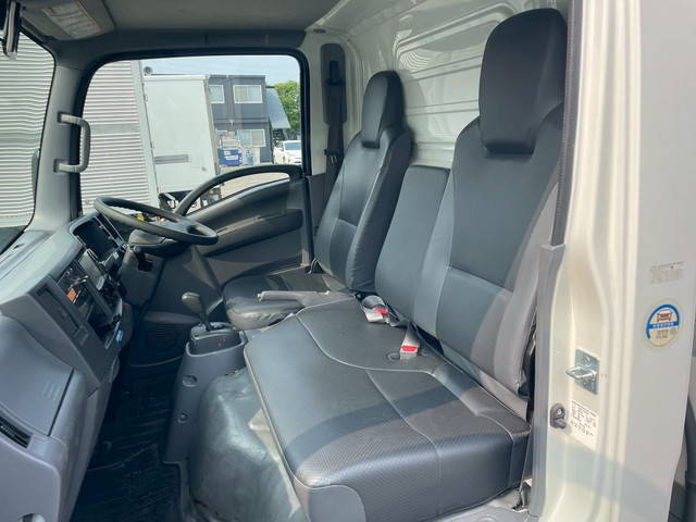 いすゞエルフ冷凍車（冷蔵車）小型（2t・3t）[写真35]