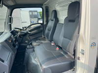 いすゞエルフ冷凍車（冷蔵車）小型（2t・3t）[写真36]