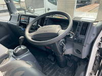 いすゞエルフ冷凍車（冷蔵車）小型（2t・3t）[写真38]