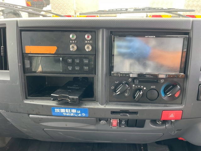 いすゞエルフ冷凍車（冷蔵車）小型（2t・3t）[写真39]