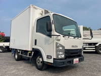 いすゞエルフ冷凍車（冷蔵車）小型（2t・3t）[写真04]