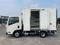 いすゞエルフ冷凍車（冷蔵車）小型（2t・3t）[写真07]