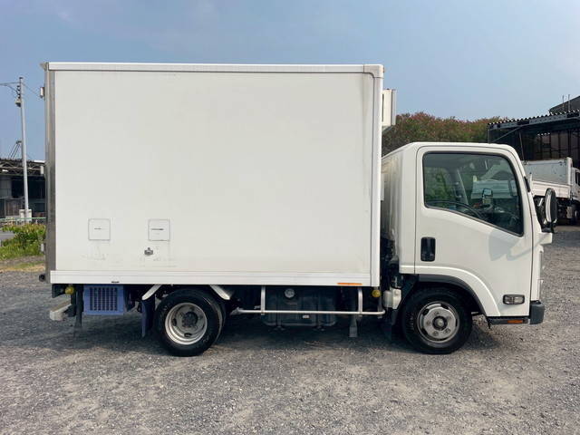 いすゞエルフ冷凍車（冷蔵車）小型（2t・3t）[写真07]