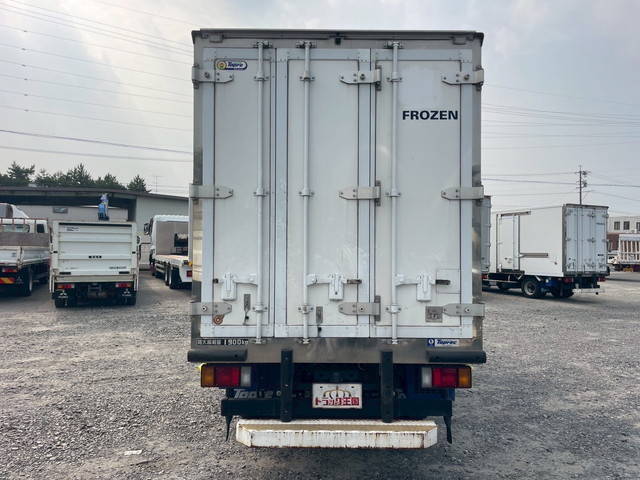 いすゞエルフ冷凍車（冷蔵車）小型（2t・3t）[写真09]