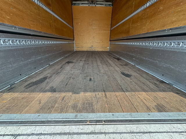 いすゞエルフアルミウイング小型（2t・3t）[写真13]