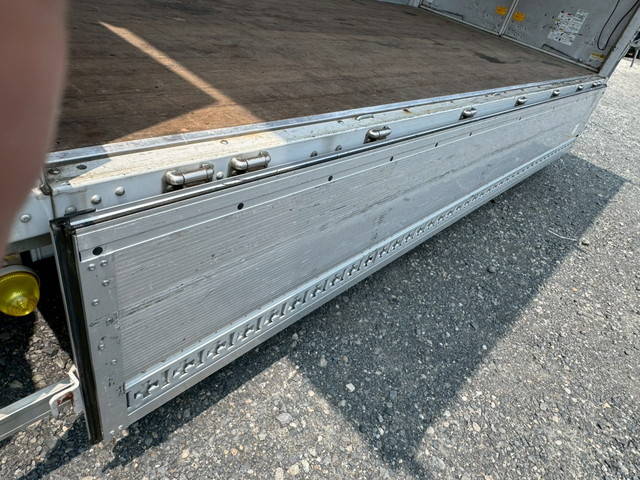 いすゞエルフアルミウイング小型（2t・3t）[写真19]