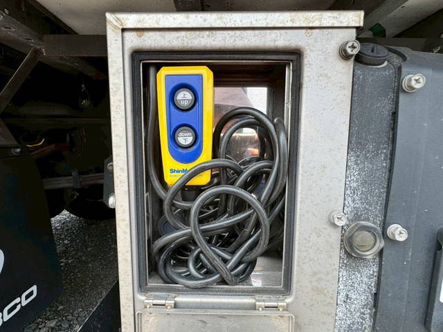 いすゞエルフアルミウイング小型（2t・3t）[写真24]