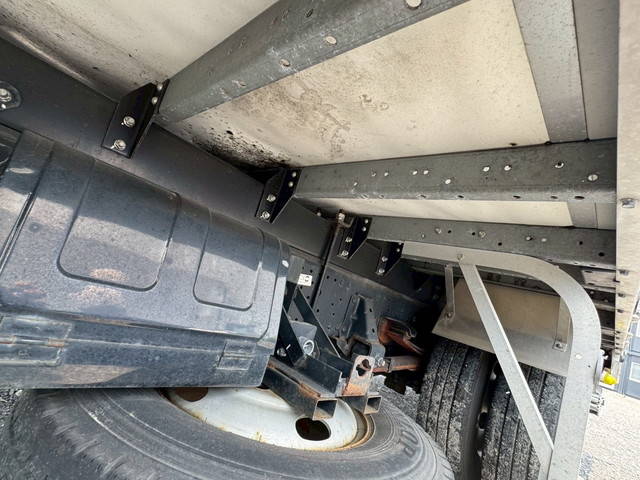 いすゞエルフアルミウイング小型（2t・3t）[写真27]