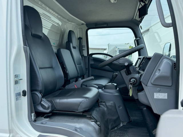 いすゞエルフアルミウイング小型（2t・3t）[写真32]