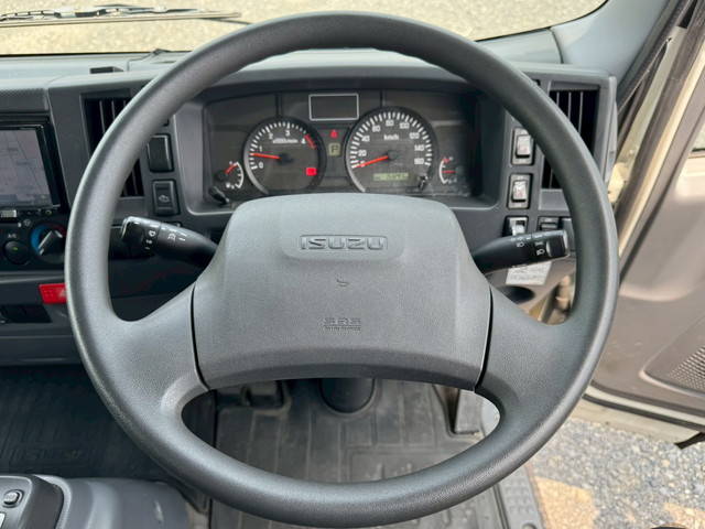 いすゞエルフアルミウイング小型（2t・3t）[写真34]