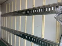 いすゞエルフ冷凍車（冷蔵車）小型（2t・3t）[写真14]