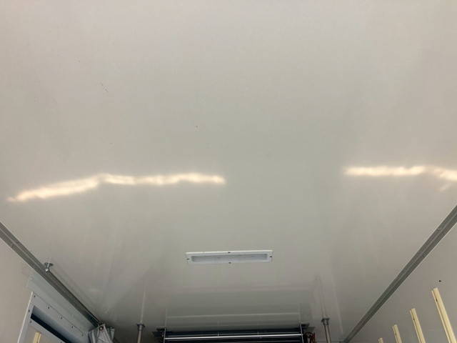 いすゞエルフ冷凍車（冷蔵車）小型（2t・3t）[写真14]