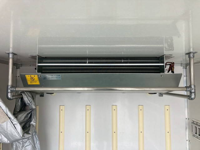 いすゞエルフ冷凍車（冷蔵車）小型（2t・3t）[写真16]