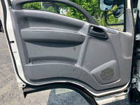 いすゞエルフ冷凍車（冷蔵車）小型（2t・3t）[写真30]