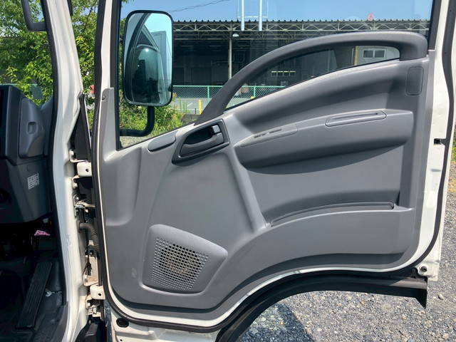 いすゞエルフ冷凍車（冷蔵車）小型（2t・3t）[写真30]