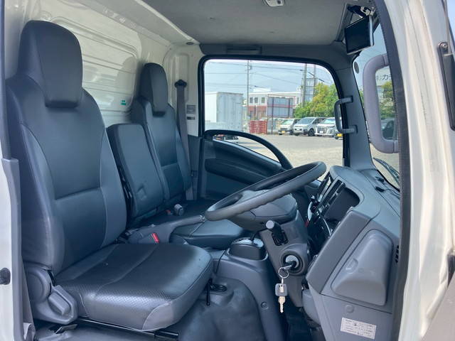 いすゞエルフ冷凍車（冷蔵車）小型（2t・3t）[写真32]