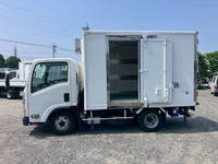 いすゞエルフ冷凍車（冷蔵車）小型（2t・3t）[写真07]