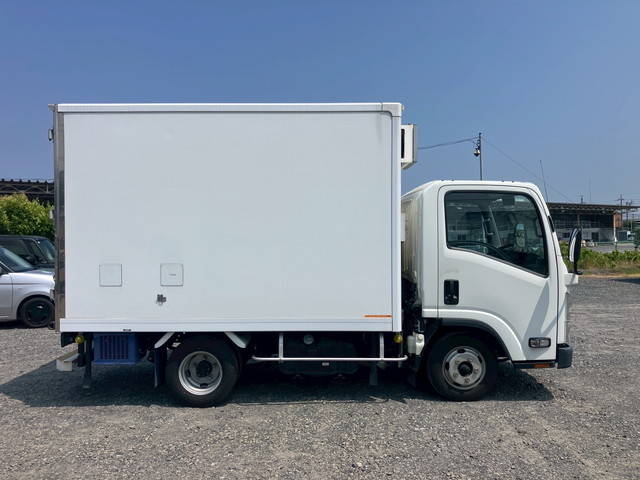 いすゞエルフ冷凍車（冷蔵車）小型（2t・3t）[写真07]
