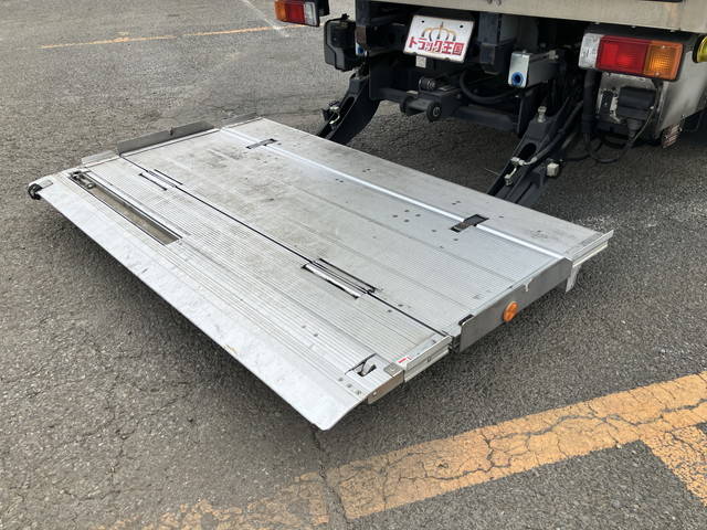 日野デュトロ冷凍車（冷蔵車）小型（2t・3t）[写真20]