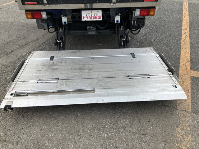 日野デュトロ冷凍車（冷蔵車）小型（2t・3t）[写真22]