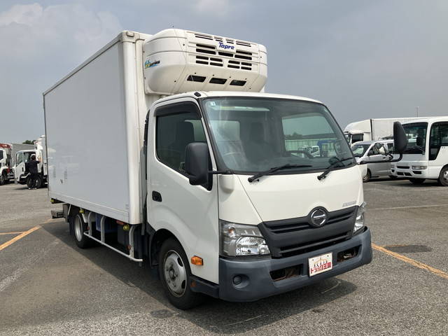 日野デュトロ冷凍車（冷蔵車）小型（2t・3t）[写真03]