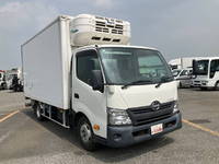 日野デュトロ冷凍車（冷蔵車）小型（2t・3t）[写真04]