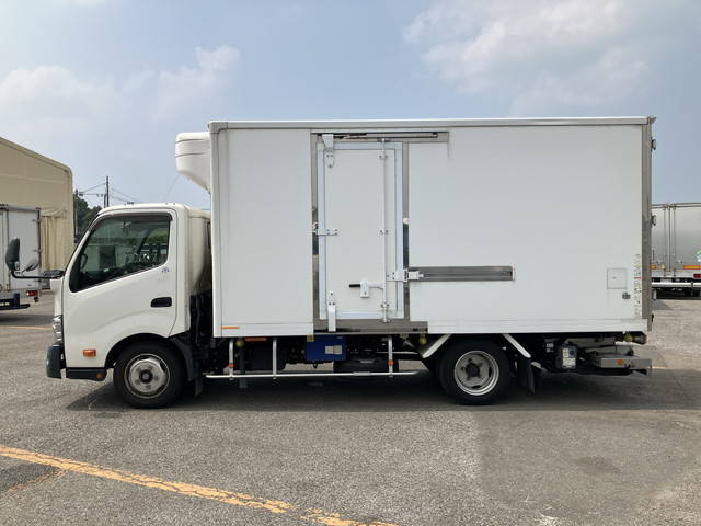 日野デュトロ冷凍車（冷蔵車）小型（2t・3t）[写真05]