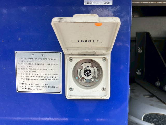 日野デュトロ冷凍車（冷蔵車）小型（2t・3t）[写真18]