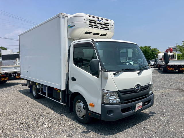 日野デュトロ冷凍車（冷蔵車）小型（2t・3t）[写真03]