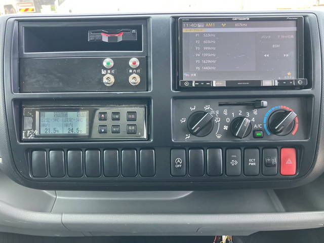 日野デュトロ冷凍車（冷蔵車）小型（2t・3t）[写真37]