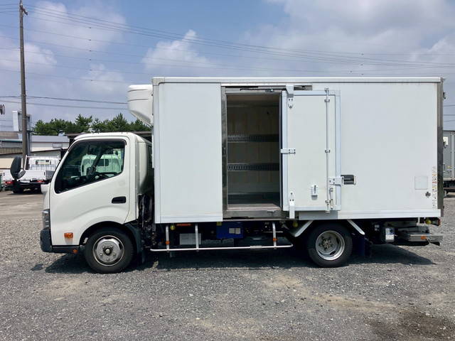 日野デュトロ冷凍車（冷蔵車）小型（2t・3t）[写真06]