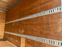 いすゞエルフアルミバン小型（2t・3t）[写真15]