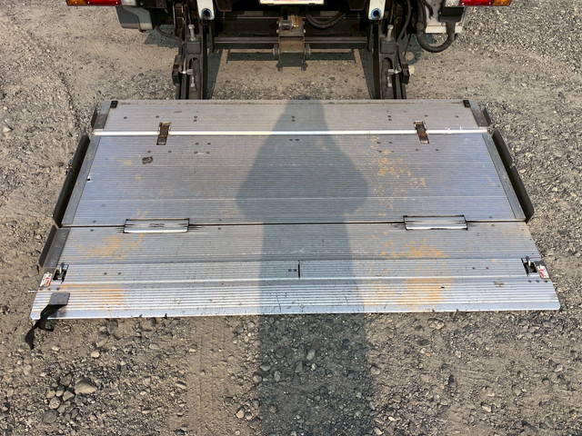 いすゞエルフアルミバン小型（2t・3t）[写真19]