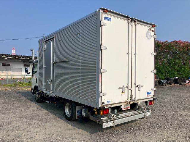 いすゞエルフアルミバン小型（2t・3t）[写真04]