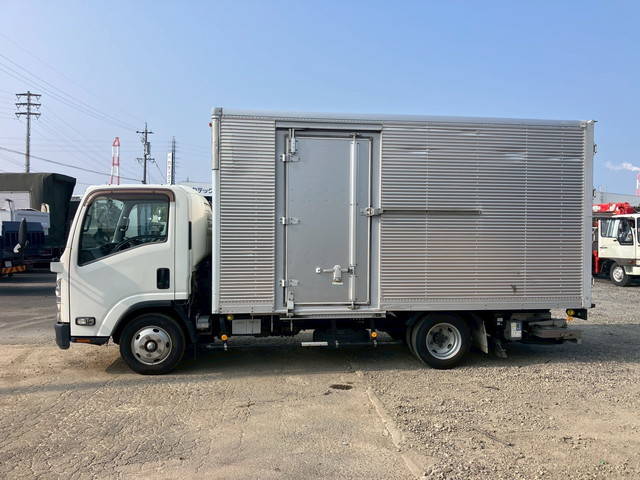 いすゞエルフアルミバン小型（2t・3t）[写真05]