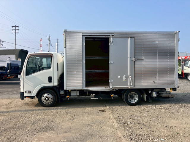 いすゞエルフアルミバン小型（2t・3t）[写真06]