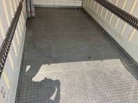 いすゞエルフ冷凍車（冷蔵車）小型（2t・3t）[写真16]