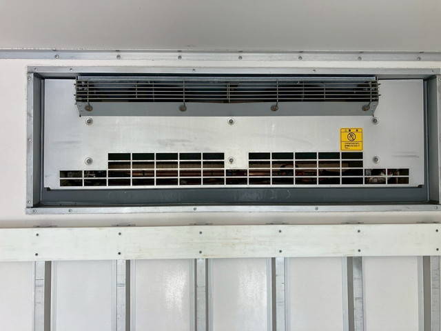 いすゞエルフ冷凍車（冷蔵車）小型（2t・3t）[写真18]