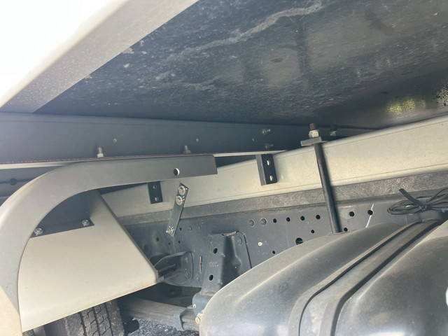 いすゞエルフ冷凍車（冷蔵車）小型（2t・3t）[写真27]