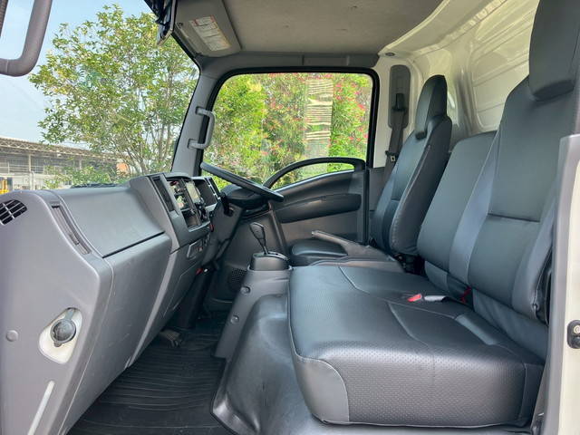 いすゞエルフ冷凍車（冷蔵車）小型（2t・3t）[写真31]