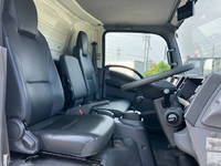 いすゞエルフ冷凍車（冷蔵車）小型（2t・3t）[写真33]