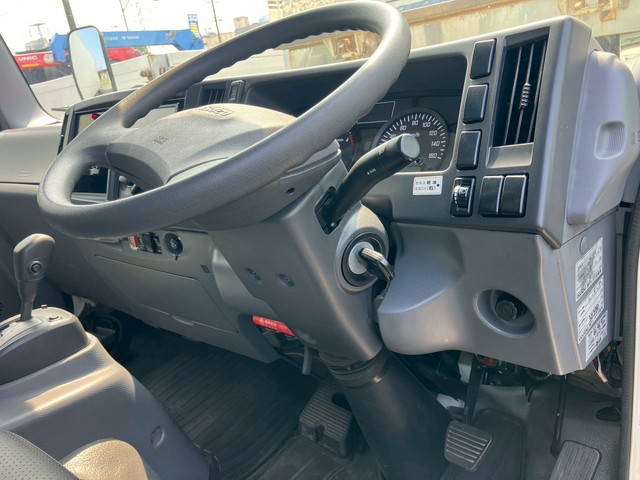 いすゞエルフ冷凍車（冷蔵車）小型（2t・3t）[写真33]