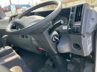 いすゞエルフ冷凍車（冷蔵車）小型（2t・3t）[写真34]