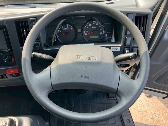 いすゞエルフ冷凍車（冷蔵車）小型（2t・3t）[写真34]